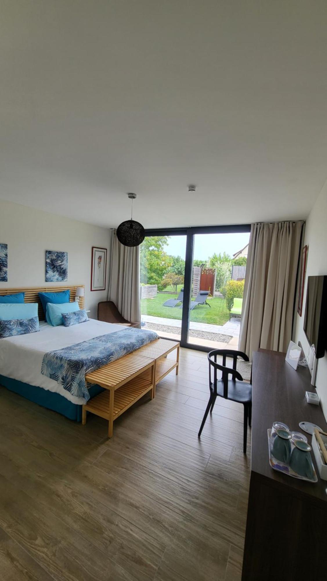Manspach Le Jardin Des Pies Bed & Breakfast エクステリア 写真